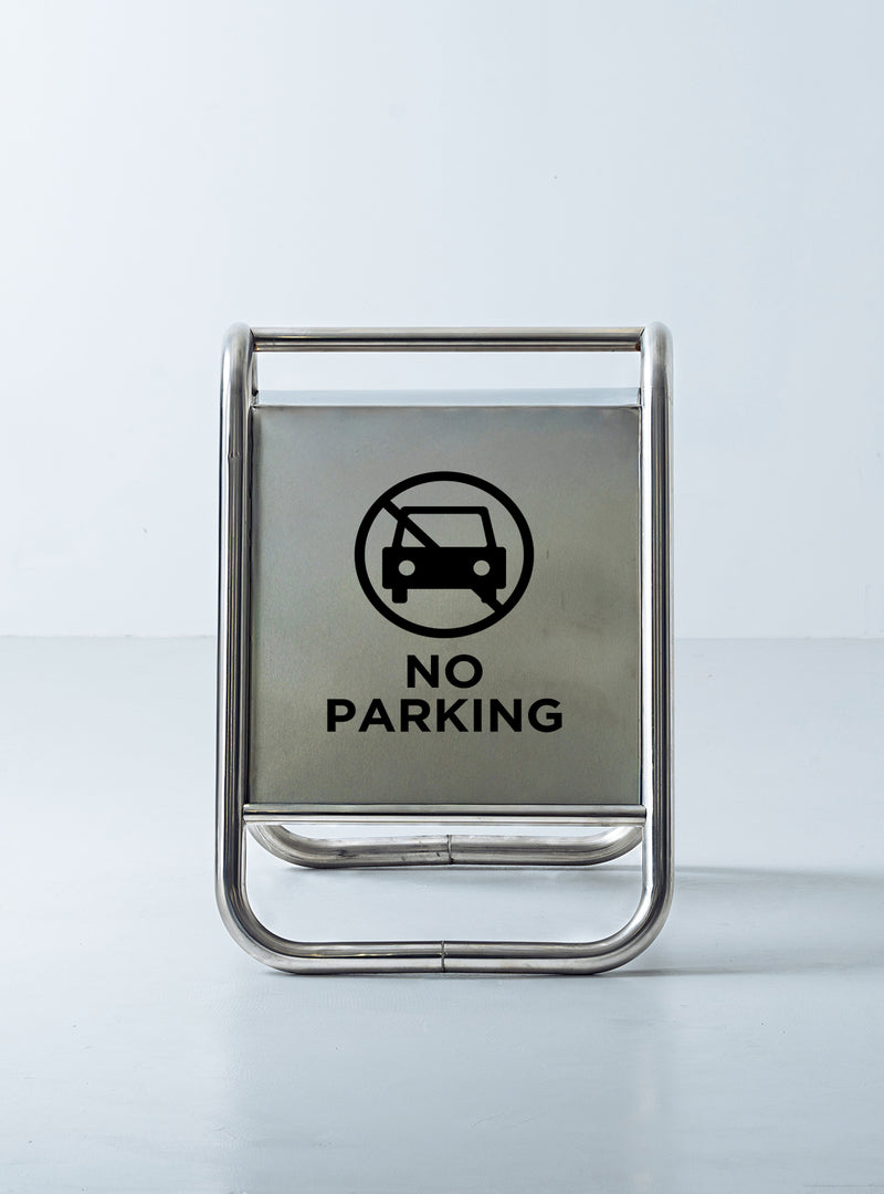 NO PARKING