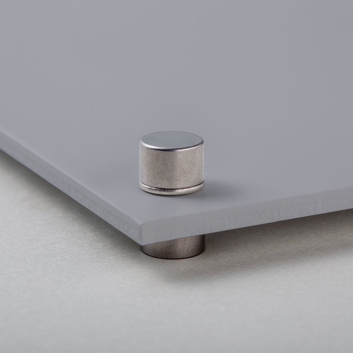 THE DOOR PLATE - RIVET