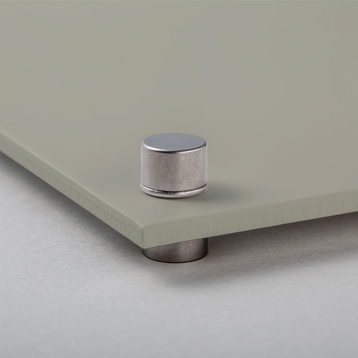 THE DOOR PLATE - RIVET
