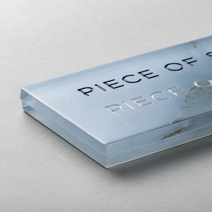 GLASS INFO SIGN - 彫刻仕上げ - PIECE OF SIGN