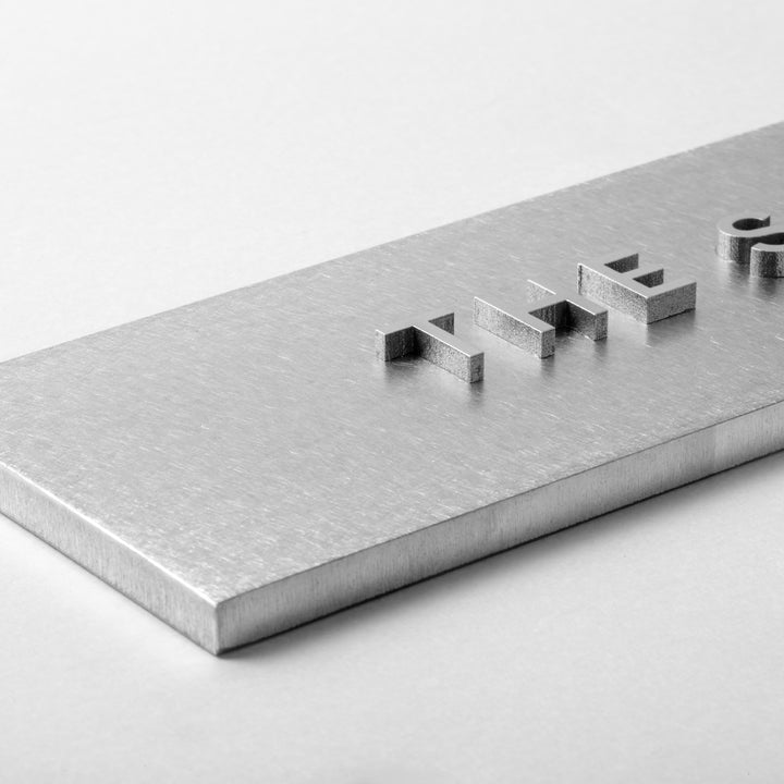 THE DOOR PLATE + 切文字サイン - SLAB