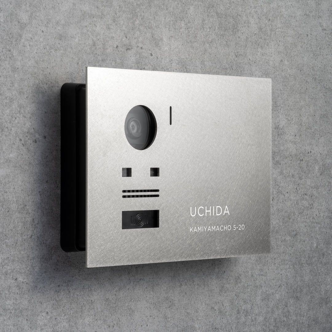 THE DOOR PLATE - インターホンカバー｜おしゃれな表札兼インターホン