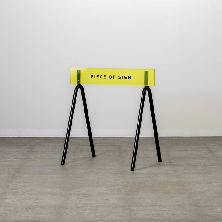バリケードサイン  - カラーアクリル - PIECE OF SIGN