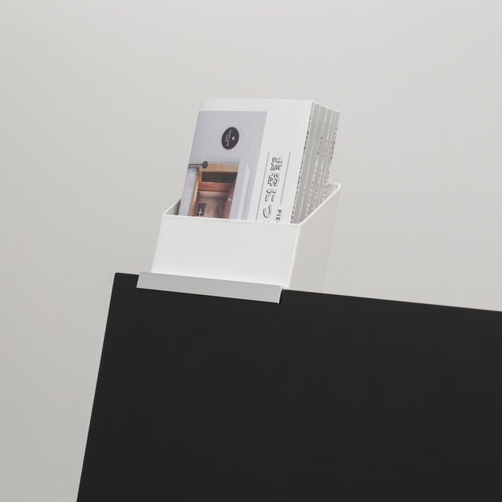 FLYER BOX - チラシボックス - PIECE OF SIGN