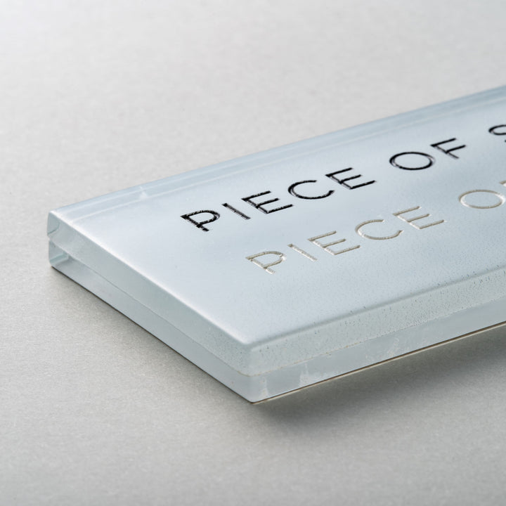 GLASS INFO SIGN - 彫刻仕上げ - PIECE OF SIGN