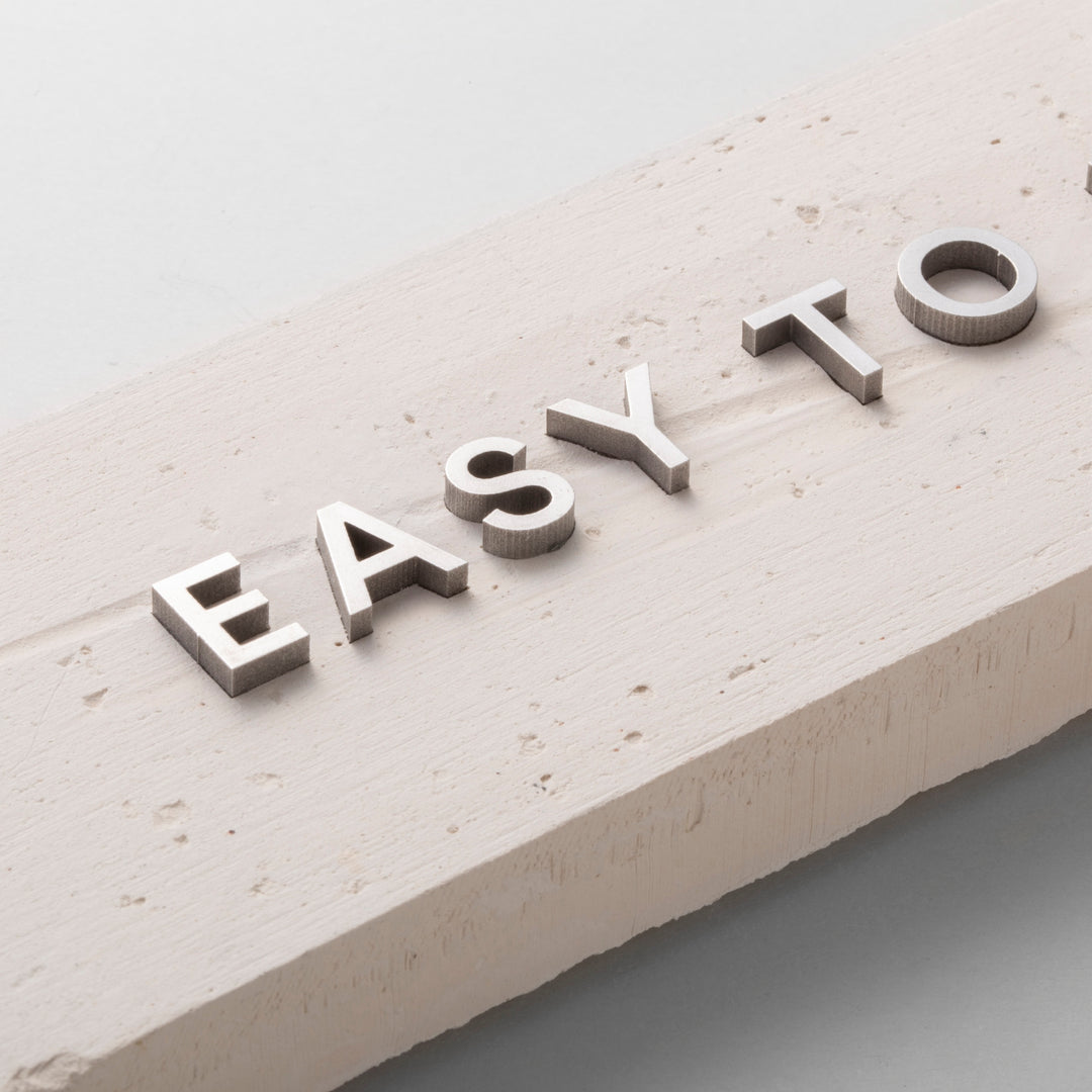 THE DOOR PLATE + 切文字サイン - clé fornace brioni + cristina